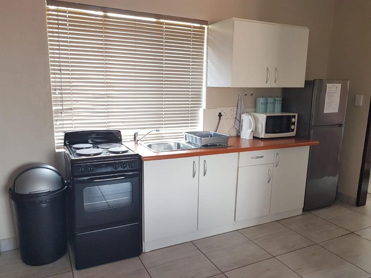 Private Apartments & Biz Stays Pretoria Exterior photo