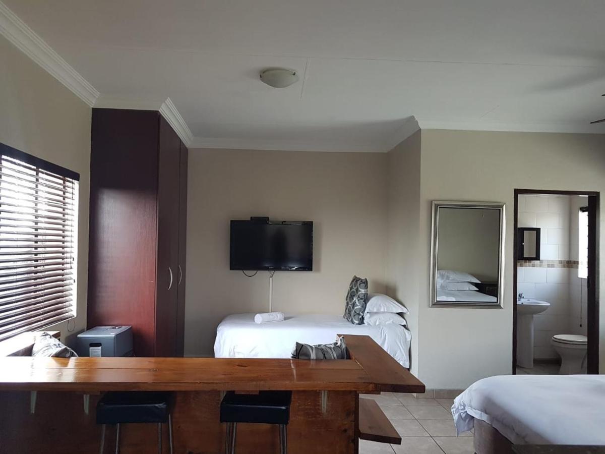 Private Apartments & Biz Stays Pretoria Exterior photo