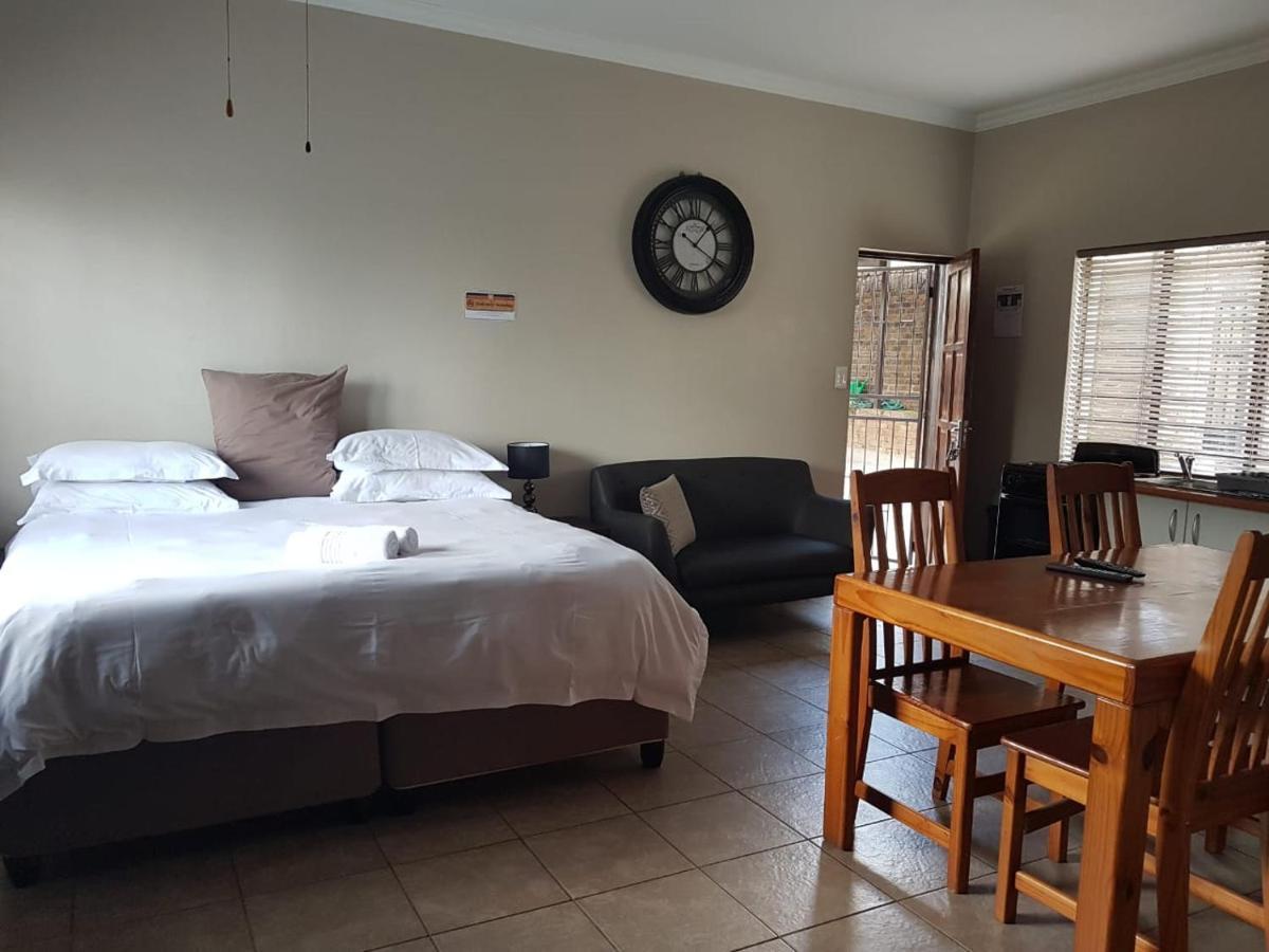 Private Apartments & Biz Stays Pretoria Exterior photo