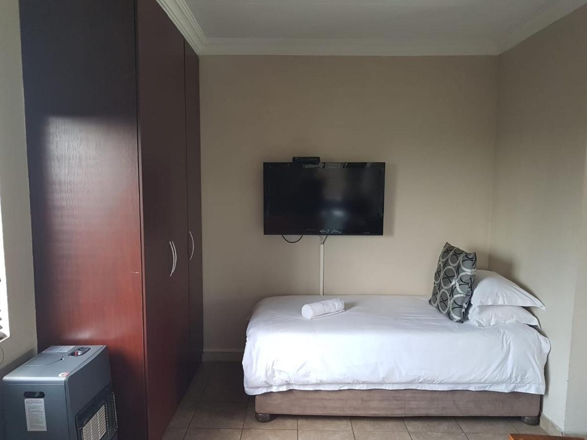 Private Apartments & Biz Stays Pretoria Exterior photo