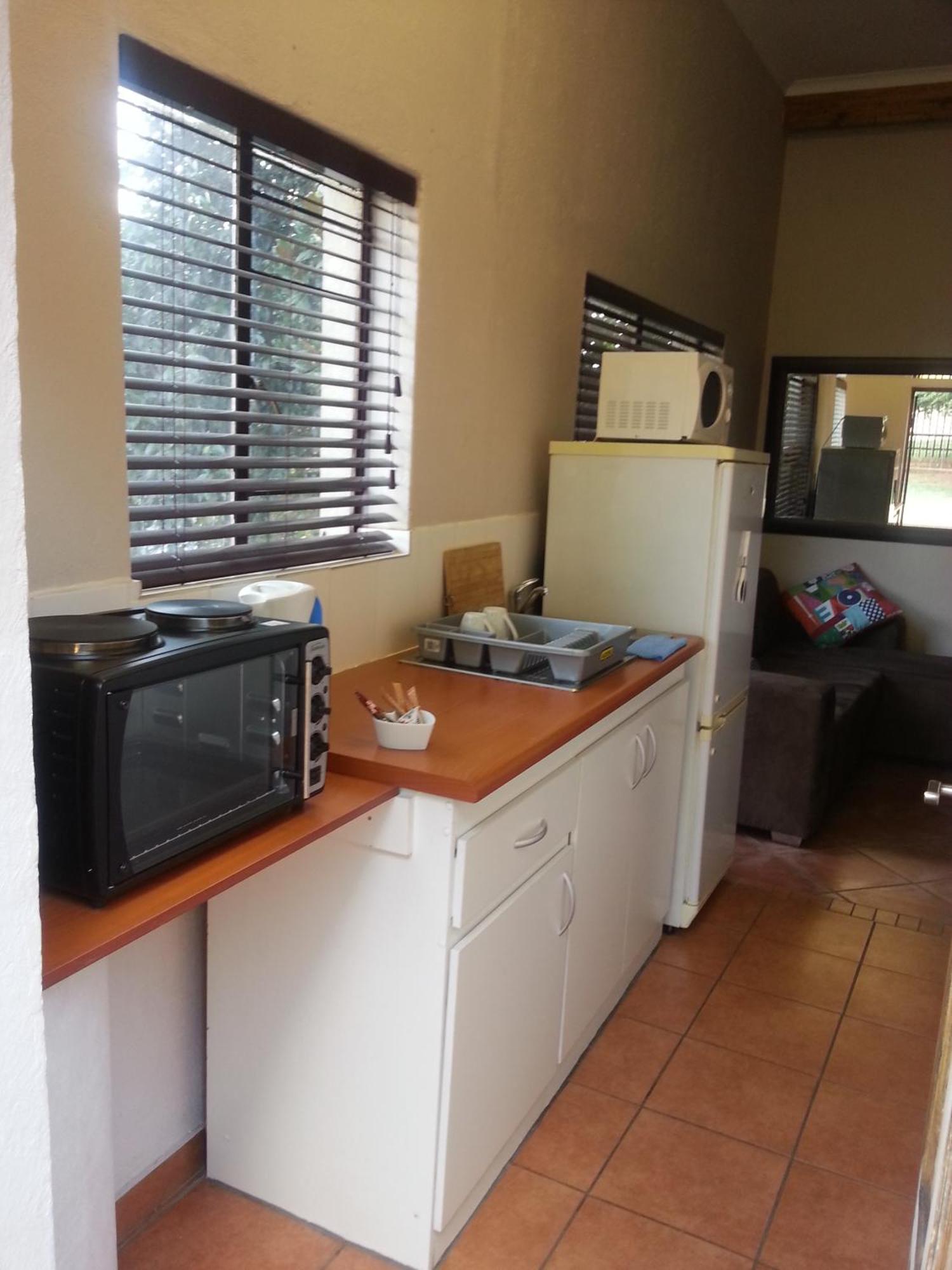Private Apartments & Biz Stays Pretoria Room photo