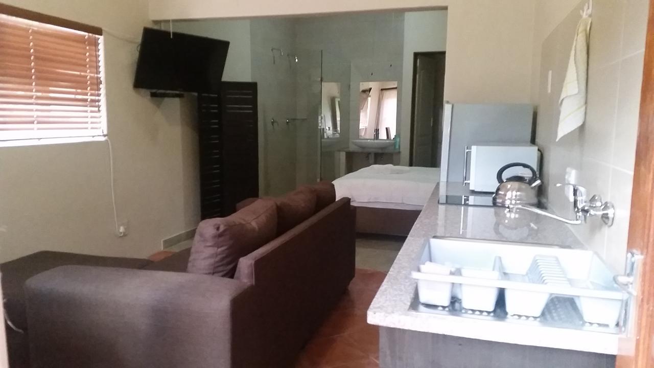 Private Apartments & Biz Stays Pretoria Exterior photo
